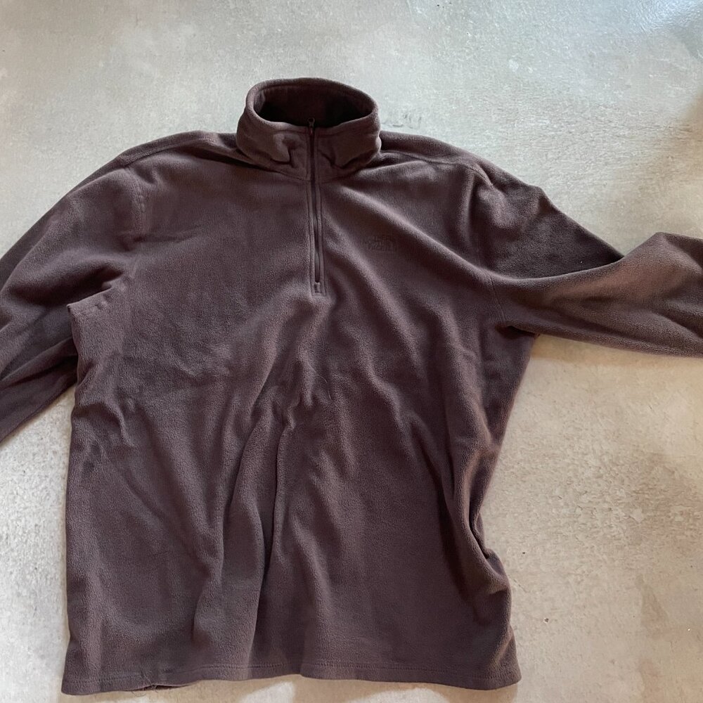 XL north face fleece brown jacket- used north face jacket- cute winter wear